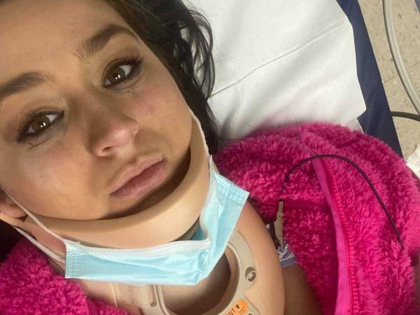 川に落ちた車に閉じ込められた女性を見知らぬ男性が救出　その３０秒後…？