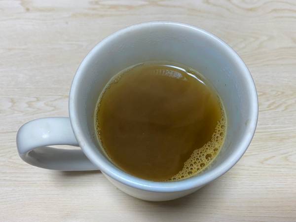 たばこの自販機の前で男子高校生たちが…　近付くと『ある勘違い』に気が付く