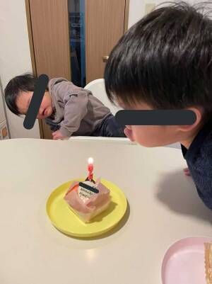 誕生日ケーキを見た子供を撮影した『１枚』が、まるでコント