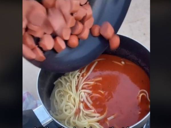 ホームレスの青年が作る料理って？　２千万回再生された話題の動画がこちら