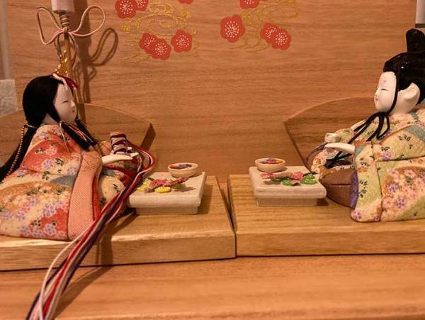 ひな人形の写真に３万人が「泣けてきた」「なんて素敵」　そのワケとは