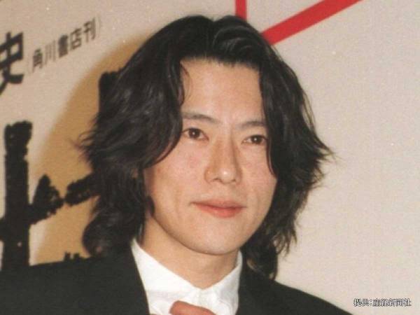 「懐かしい」「清純時代」　愛していると言ってくれ、２６年ぶりのツーショットに反響