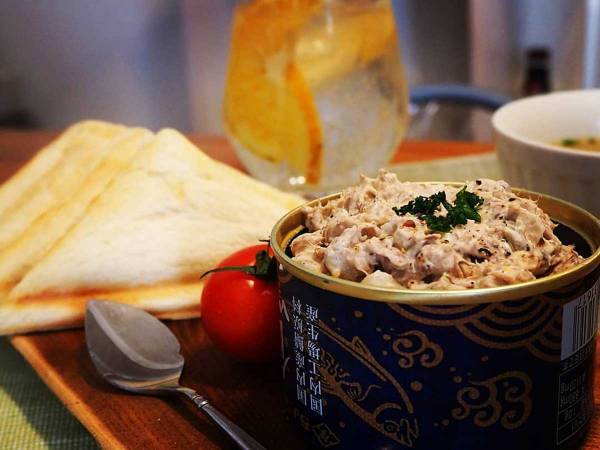簡単すぎる鯖缶アレンジレシピ！お酒にもパンにも合う『リエット』はいかが？