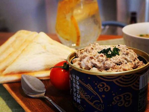 簡単すぎる鯖缶アレンジレシピ！お酒にもパンにも合う『リエット』はいかが？