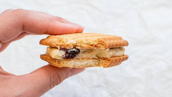 『レーズンサンド』の簡単レシピ　混ぜるだけでおいしそう！