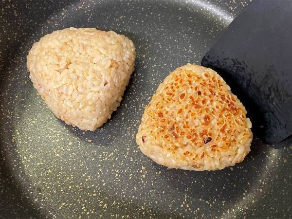 料理人がすすめる『焼きおにぎりの作り方』に反響　「間違いない」「ナイス投稿」