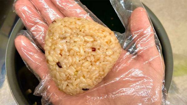 料理人がすすめる『焼きおにぎりの作り方』に反響　「間違いない」「ナイス投稿」