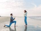 海岸でプロポーズの直後、指輪を無くしたカップル　SNSで助けを求めると？