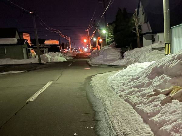 「これ、何をしているんですか？」　年配男性が思わず声をかけた、犬の姿とは