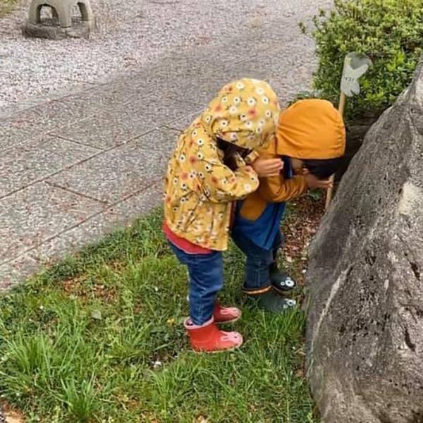 「お地蔵さんには手を合わせるんだよ」と教わった双子　その後とった行動とは