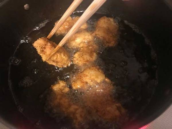 揚げ物のライフハック！ある状態でちょっと待つと簡単に油が切れる