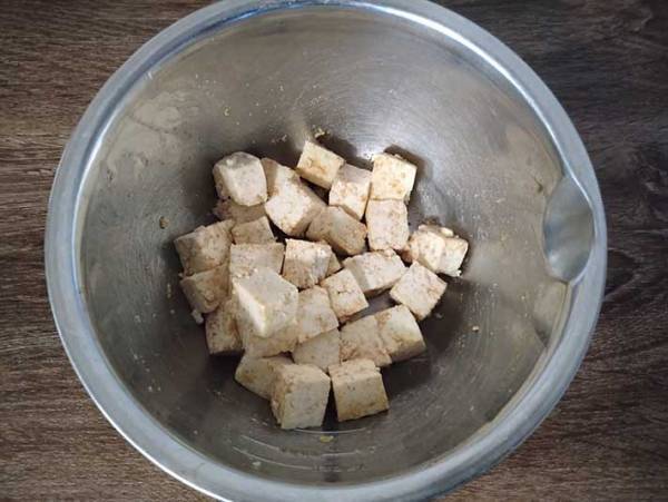 食感が面白い！ これは悪魔的？ ただ焼くだけの簡単『おつまみ豆腐』をご紹介！