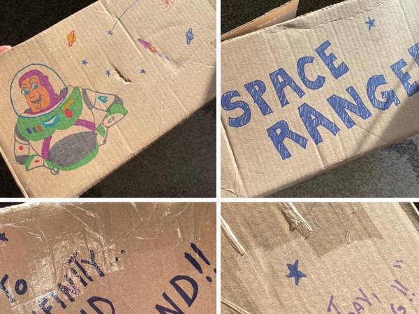 バズ・ライトイヤーを機内に忘れた男の子　航空会社の職員の対応に称賛の声