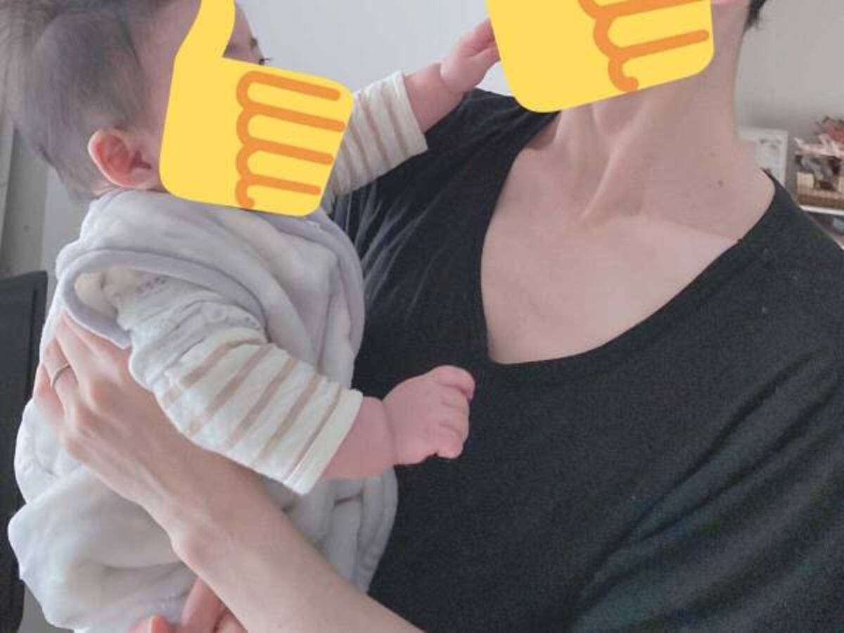 母親がめちゃくちゃ笑った２枚 互いに見つめ合う 父親と赤ちゃんの髪を見ると 21年3月22日 ウーマンエキサイト