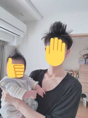 母親がめちゃくちゃ笑った2枚 互いに見つめ合う 父親と赤ちゃんの髪を見ると 21年3月22日 ウーマンエキサイト 母親がめちゃくちゃ笑った2枚 互いに見つめ合う 父親と赤ちゃんの髪を見ると 21年3月22日 ウーマンエキサイト