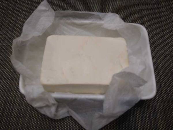 日本酒にもワインにも合う まるでクリームチーズのような『豆腐のみそ漬け』を作ってみました！