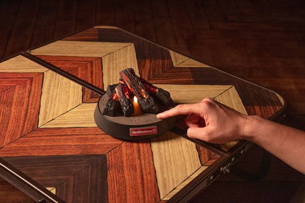まるでキャンプをしているよう…！　焚き火を手軽に楽しめるアイテムが登場