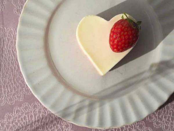 春にぴったり！紅白が美しすぎるいちごスイーツレシピ！