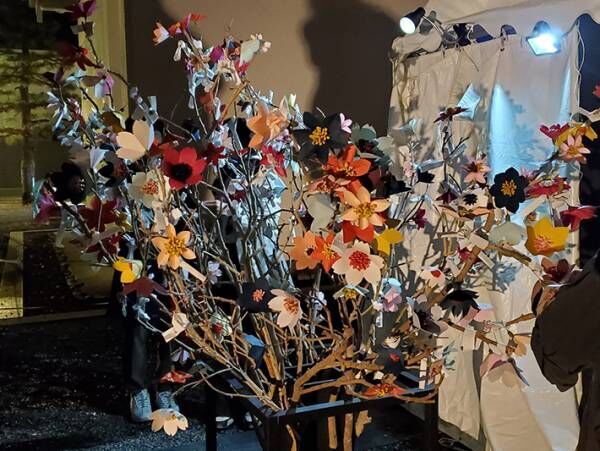 アイディアがすごい！　京都で見つけた『花みくじ』に反響が上がったワケとは