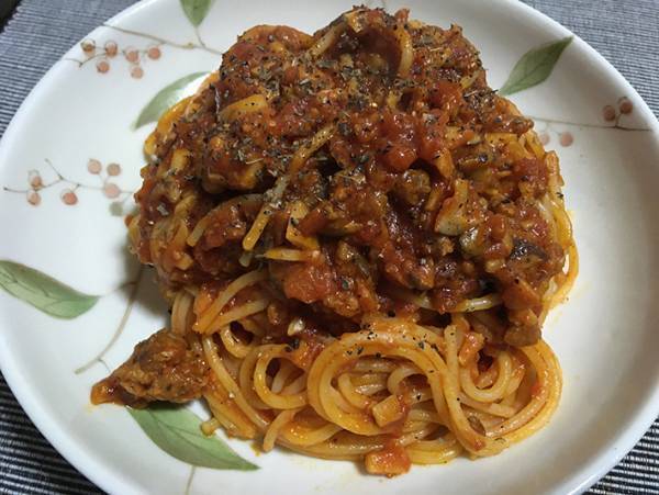 「天才の発想」と絶賛の声が続出　ハンバーグとトマト缶を用意するだけで…？