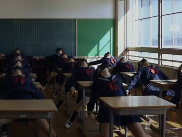 驚異のキレに頭が追い付かない！　制服姿で『うっせぇわ』を踊った動画に反響