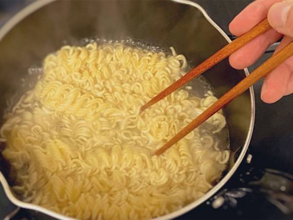 サッポロ一番のアレンジレシピに１０万人が『いいね』　ちょい足ししたのは？