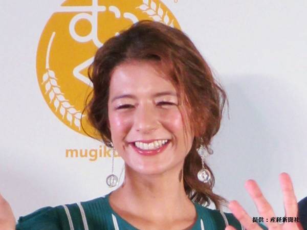 スザンヌ「始めるのに遅すぎることはない」　公開した１７年前の写真に反響