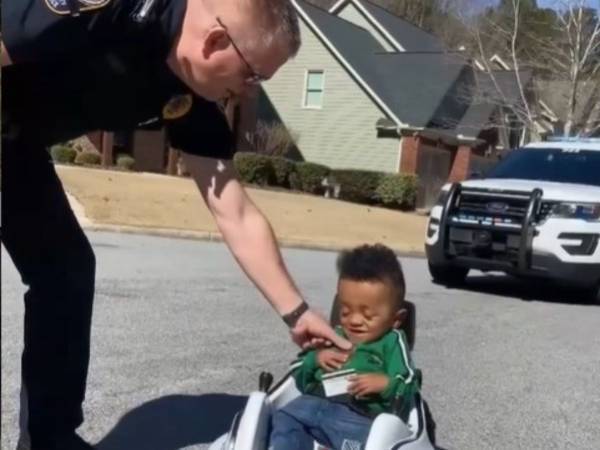 「そこの車、止まりなさい」　スピードの出し過ぎで警察に止められたのは？