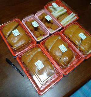 コメダ珈琲でフードメニューをテイクアウト　レジで渡された商品に、驚愕！