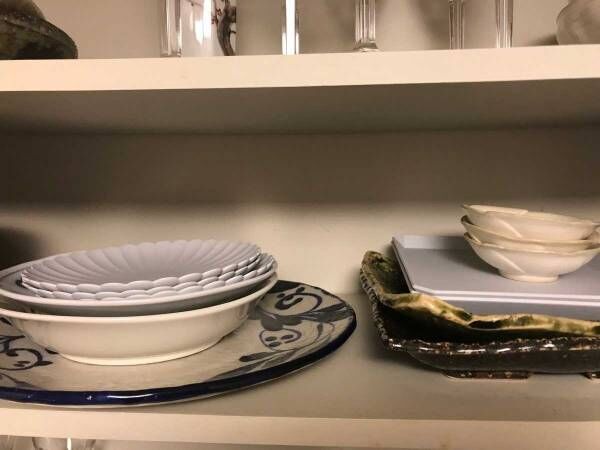 そうだったのか！地震が起こったら…落下防止対策 食器棚の皿の重ね方