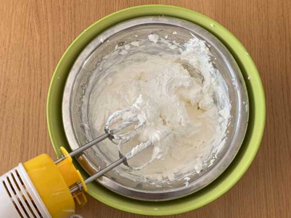 見た目もかわいい！話題のマリトッツォができる手抜きレシピ