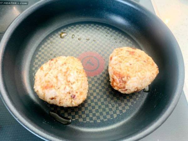 外はカリッ 中はトロッ！これが究極の焼きおにぎりだ