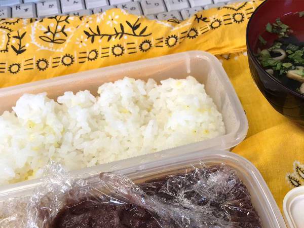 お昼ご飯に『カレー』を持ってきたはずが…？　まさかのオチに「朝から大笑いした」