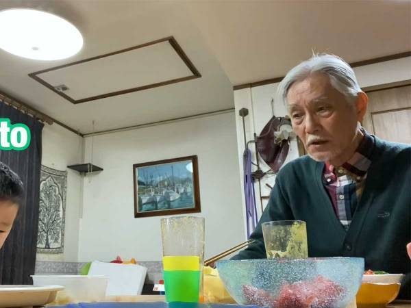 『ごっくん』にハマった可愛すぎる１歳！おしゃべり上手な男の子が話題に