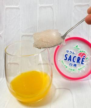 サクレ新作の白桃を食べてみたら中から出てきたのは…？