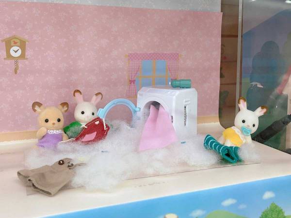 これが店員の本気…！　おもちゃコーナーの展示に「最高」「これがプロか」