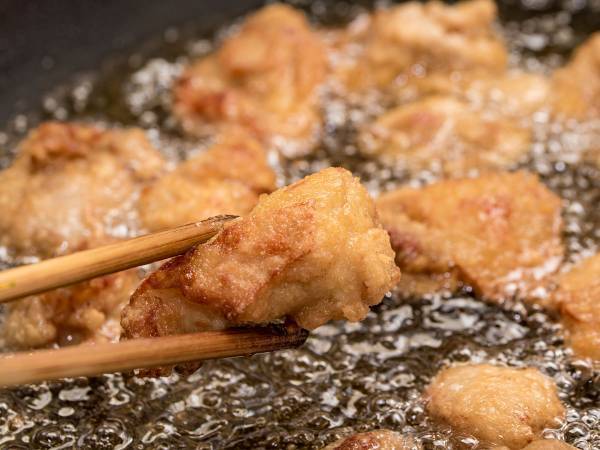 妻が夫に唐揚げを多く盛る『理由』に反響　「めっちゃ分かる」「バレたか」