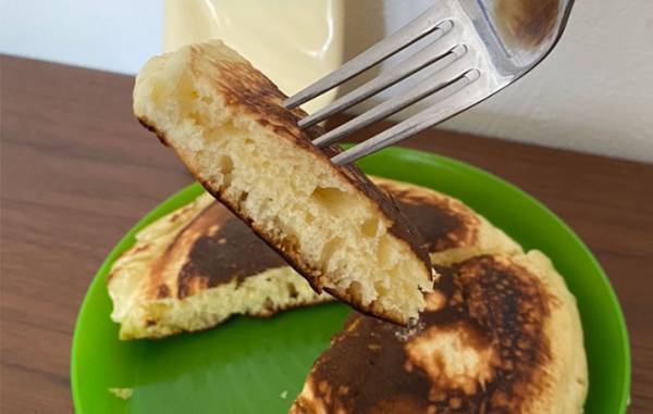 ホットケーキに入れると、一番フワフワになる材料は？　「コレはうまい」「意外な結果」