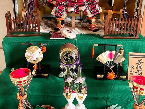 「怒られるかニャ…？」　心の声が漏れ出す、猫の表情をご覧ください