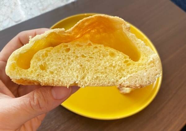 「すんごい贅沢なメロンパン」　ネットで話題のコンビニ菓子パンを食べてみると？