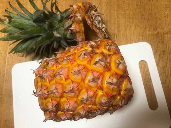 パイナップルの切り方は意外に簡単！その方法とは？