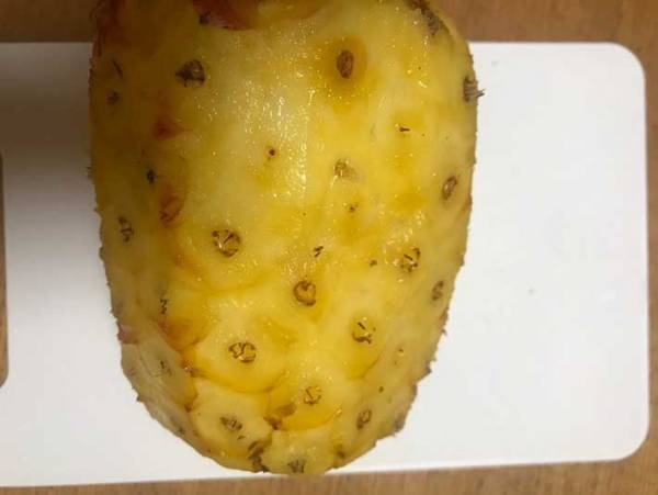 パイナップルの切り方は意外に簡単！その方法とは？