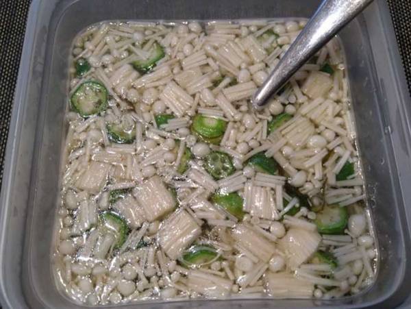 朝食にも夕食にもオススメ さっぱり食べられる『塩昆布とオクラのスープ』のレシピはこちら！