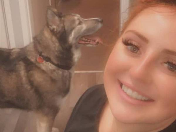 酔って帰宅した女性　朝起きたらベッドの上にいたのは？　「大笑いした」