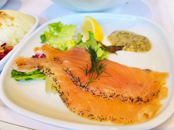 イケアレストラン、メニューを紹介　こんなに特典があるとは驚き！