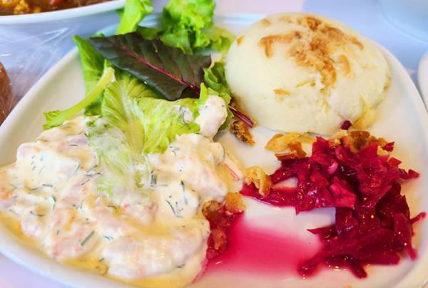 イケアレストラン、メニューを紹介　こんなに特典があるとは驚き！