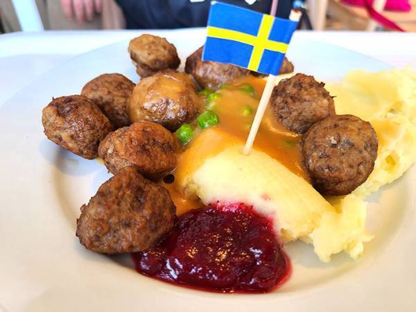 イケアレストラン、メニューを紹介　こんなに特典があるとは驚き！