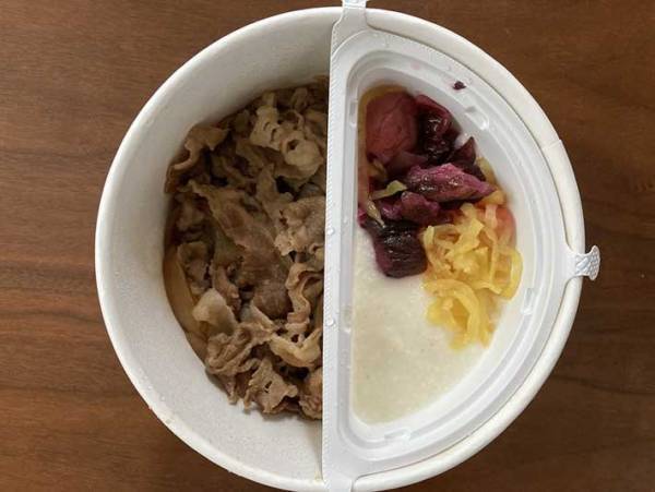 すき家に登場した新しい牛丼SUKIMIX 牛丼の常識をくつがえすその食べ方とは