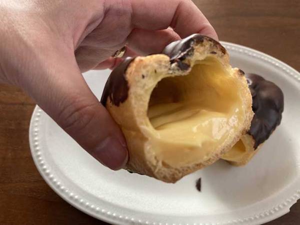 スイーツの神様ピエール・エルメがセブンイレブンとコラボ 美味すぎるエクレアとは？