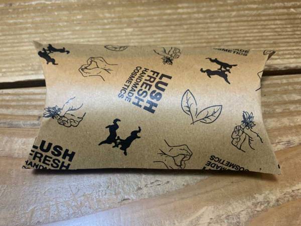 おしゃれなのにエコ！ショップバッグがギフトボックスに生まれ変わる！